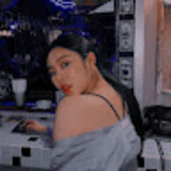 Meet your Posher, Whee - Picture 1 of 1